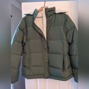 Olive green down coat Larry Levine Size Medium